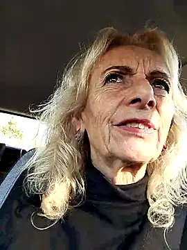 Snapshot of clarabell4 chatting on 11, 11, 2025 clarabell4 online show from 11, 11, 2025