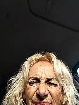 Snapshot of clarabell4 chatting on 3, 12, 2025 clarabell4 online show from 3, 12, 2025