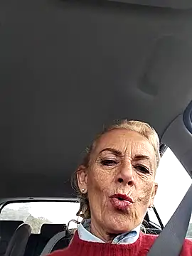 Snapshot of clarabell4 chatting on 4, 12, 2025 clarabell4 online show from 4, 12, 2025