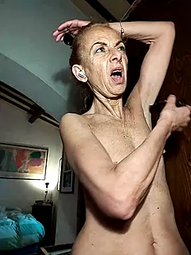 Snapshot of clarabell4 chatting on 15, 12, 2025 clarabell4 online show from 15, 12, 2025