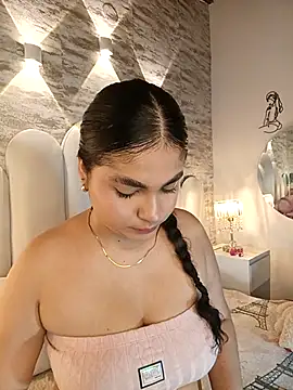 Yassy vazquez online show from 7, 4, 2026