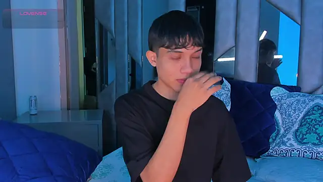 Sebax Young online show from 20, 9, 2025