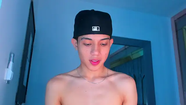 Sebax Young online show from 14, 12, 2025