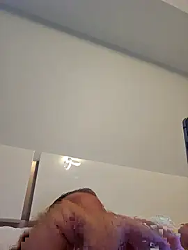 cubanitofeliz40 online show from 15, 9, 2025