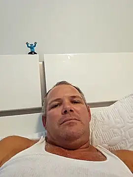 cubanitofeliz40 online show from 18, 9, 2025