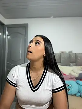 nicolexxaleja online show from 8, 4, 2026