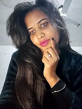 cute radhikaa online show from 11, 1, 2026