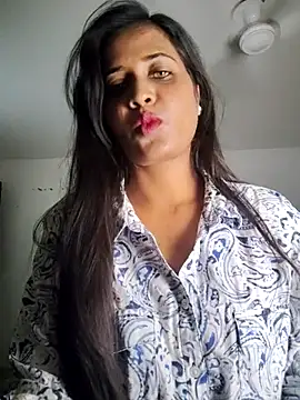 Snapshot of cute_radhikaa chatting on 12, 4, 2026 cute radhikaa online show from 12, 4, 2026