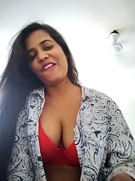 Snapshot of cute_radhikaa chatting on 18, 4, 2026 cute radhikaa online show from 18, 4, 2026