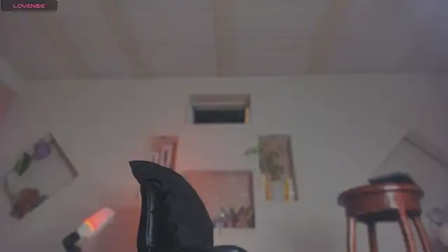 Snapshot of Chloe_cooperr chatting on 29, 10, 2025 Chloe cooperr online show from 29, 10, 2025