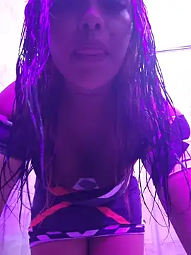 Yessica Lopezz online show from 8, 11, 2025