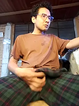 LecheDeSoya666 online show from 21, 11, 2025