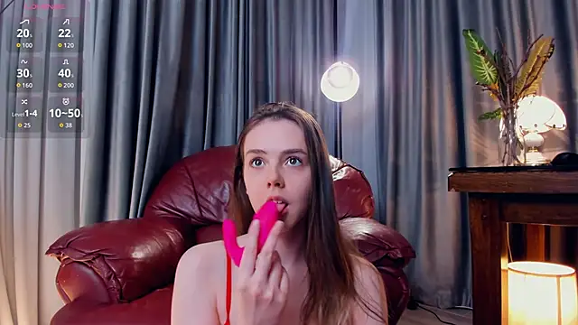 Snapshot of AftonChappel chatting on 17, 10, 2025 AftonChappel online show from 17, 10, 2025