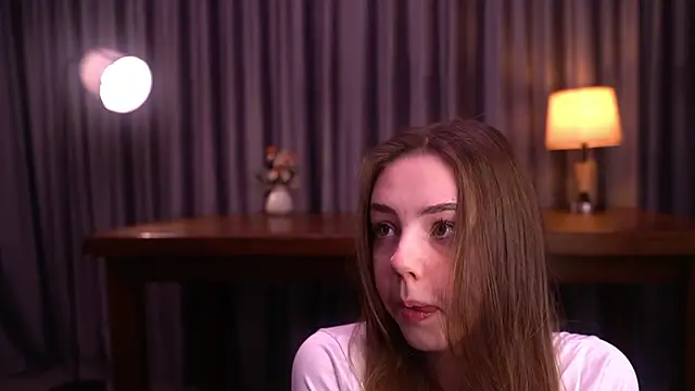 Snapshot of AftonChappel chatting on 18, 11, 2025 AftonChappel online show from 18, 11, 2025