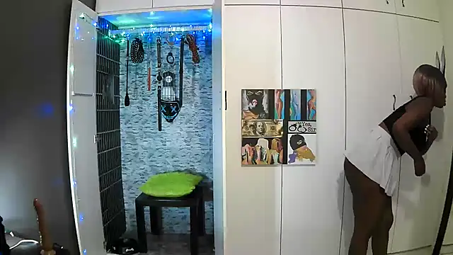 Snapshot of BaDSubMiss chatting on 29, 9, 2025 BaDSubMiss online show from 29, 9, 2025