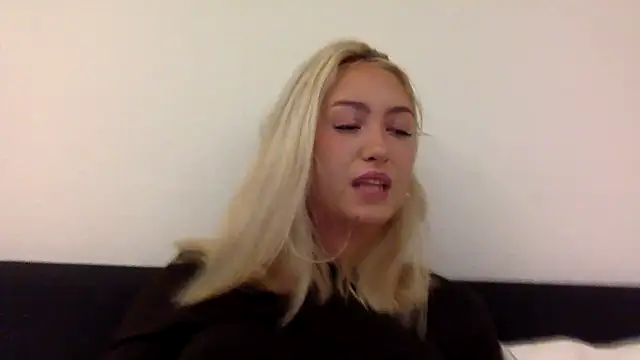 Snapshot of Kitty_Swetty chatting on 21, 9, 2025 Kitty Swetty online show from 21, 9, 2025