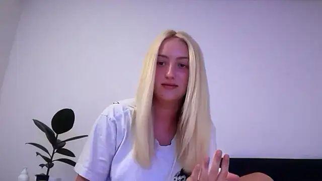 Kitty Swetty online show from 26, 6, 2026