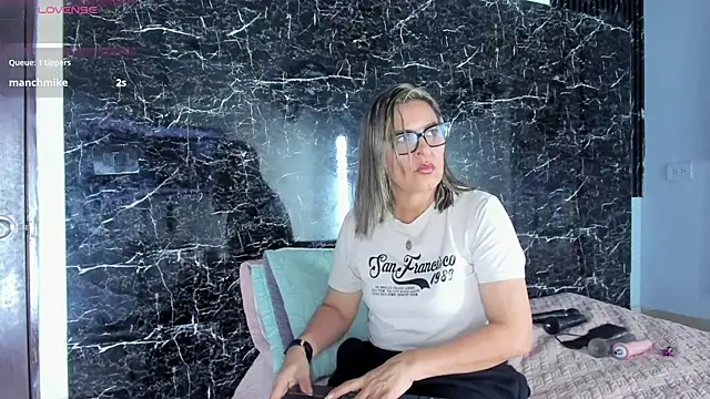 Snapshot of Agatha_Pleasure chatting on 29, 4, 2026 Agatha Pleasure online show from 29, 4, 2026
