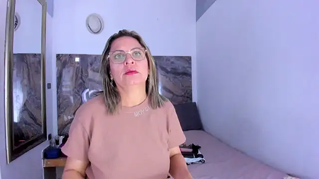 Snapshot of Agatha_Pleasure chatting on 19, 5, 2026 Agatha Pleasure online show from 19, 5, 2026