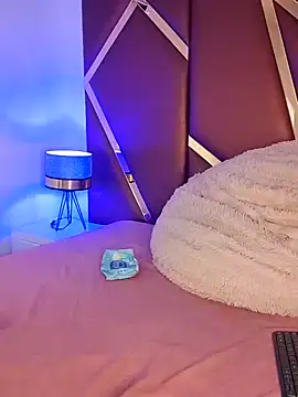 Snapshot of RominaaReyes chatting on 11, 9, 2025 RominaaReyes online show from 11, 9, 2025