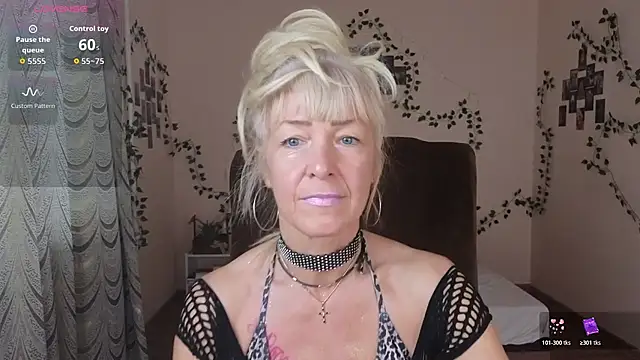 Laura Gol online show from 11, 11, 2025