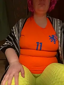 Snapshot of FetishIris chatting on 2, 10, 2025 FetishIris online show from 2, 10, 2025