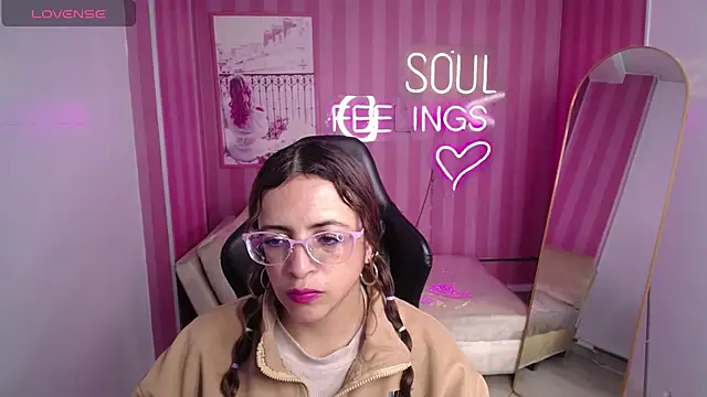 Snapshot of _Evoni_b chatting on 14, 9, 2025 Evoni b online show from 14, 9, 2025