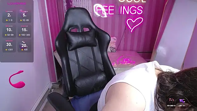 Snapshot of _Evoni_b chatting on 18, 9, 2025 Evoni b online show from 18, 9, 2025