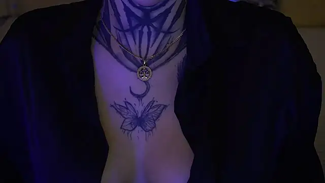 Snapshot of IvyLaurent chatting on 26, 11, 2025 IvyLaurent online show from 26, 11, 2025