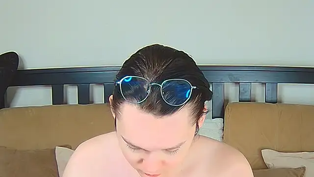 Snapshot of Derek_Carter chatting on 21, 10, 2025 Derek Carter online show from 21, 10, 2025