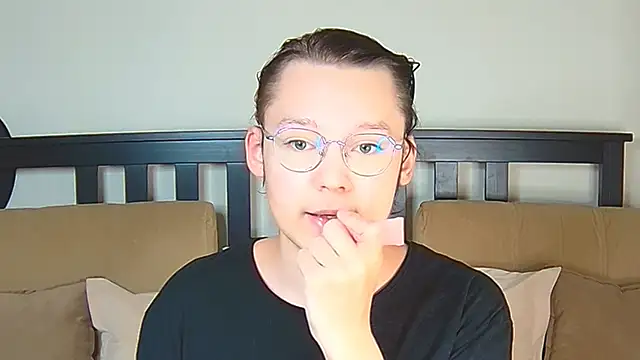 Snapshot of Derek_Carter chatting on 17, 11, 2025 Derek Carter online show from 17, 11, 2025