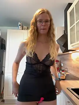 Snapshot of Bikergirl_97 chatting on 30, 9, 2025 Bikergirl 97 online show from 30, 9, 2025