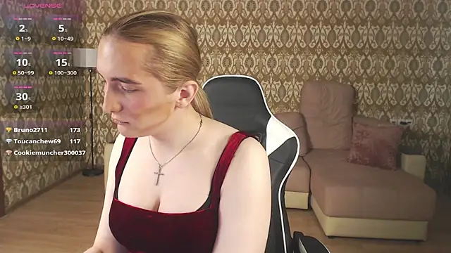 Snapshot of Vi_Luxy chatting on 24, 4, 2026 Vi Luxy online show from 24, 4, 2026