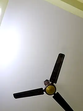 Snapshot of radhika2 chatting on 5, 11, 2025 radhika2 online show from 5, 11, 2025