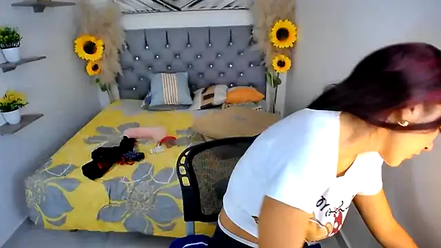 Snapshot of wild_couple_sex_69 chatting on 19, 5, 2026 wild couple sex 69 online show from 19, 5, 2026
