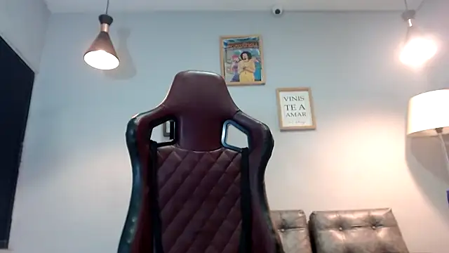 Xfire boy69 online show from 17, 11, 2025