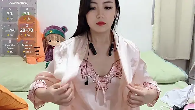 Yingbao-Baby online show from 20, 11, 2025