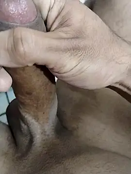 boyquente21 online show from 1, 10, 2025