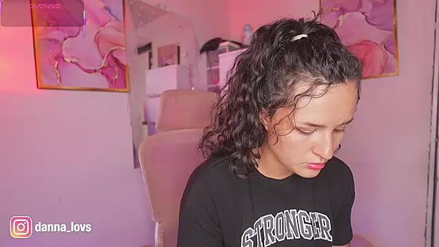 Dannaa Lovs online show from 13, 11, 2025