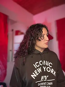 Dannaa Lovs online show from 14, 12, 2025