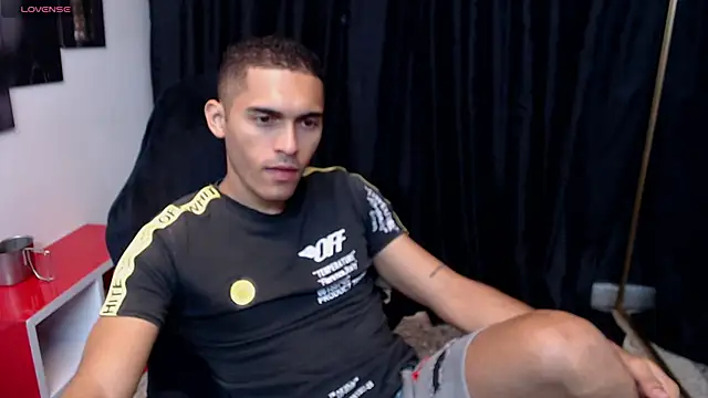 Snapshot of Derek_Storm_ chatting on 16, 11, 2025 Derek Storm online show from 16, 11, 2025