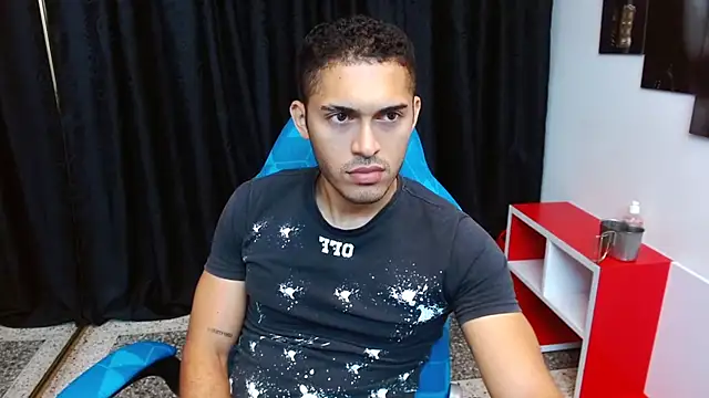 Snapshot of Derek_Storm_ chatting on 22, 12, 2025 Derek Storm online show from 22, 12, 2025