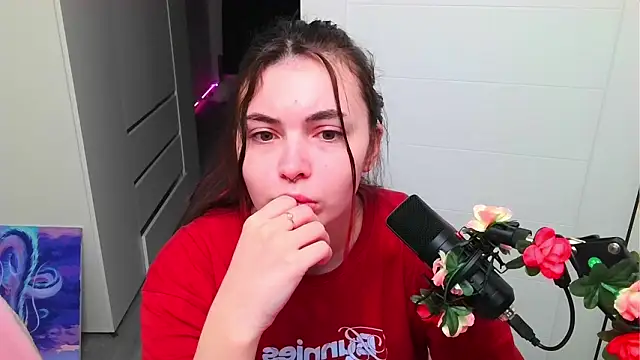 peachyness online show from 27, 2, 2026