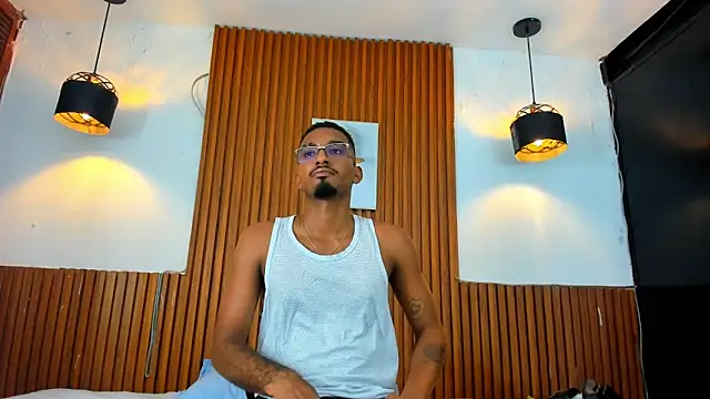 Snapshot of Darwin_mayo chatting on 27, 10, 2025 Darwin mayo online show from 27, 10, 2025