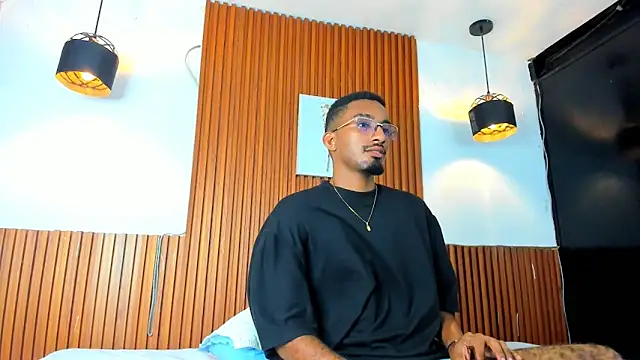 Snapshot of Darwin_mayo chatting on 30, 10, 2025 Darwin mayo online show from 30, 10, 2025