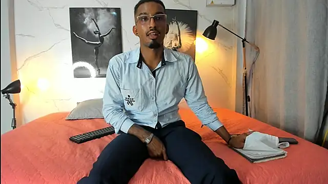 Snapshot of Darwin_mayo chatting on 4, 11, 2025 Darwin mayo online show from 4, 11, 2025