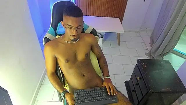 Darwin mayo online show from 18, 4, 2026