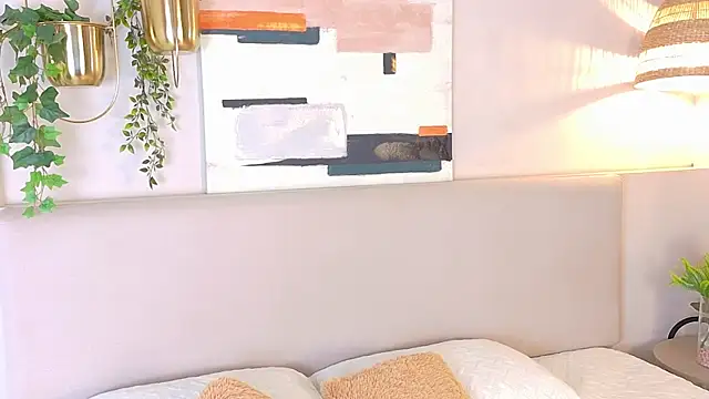 Snapshot of LanaRozz chatting on 14, 11, 2025 LanaRozz online show from 14, 11, 2025