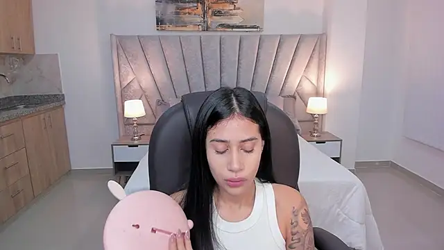 miranda crawfor online show from 15, 10, 2025