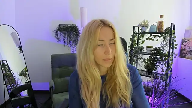 AstraMonroe online show from 20, 4, 2026